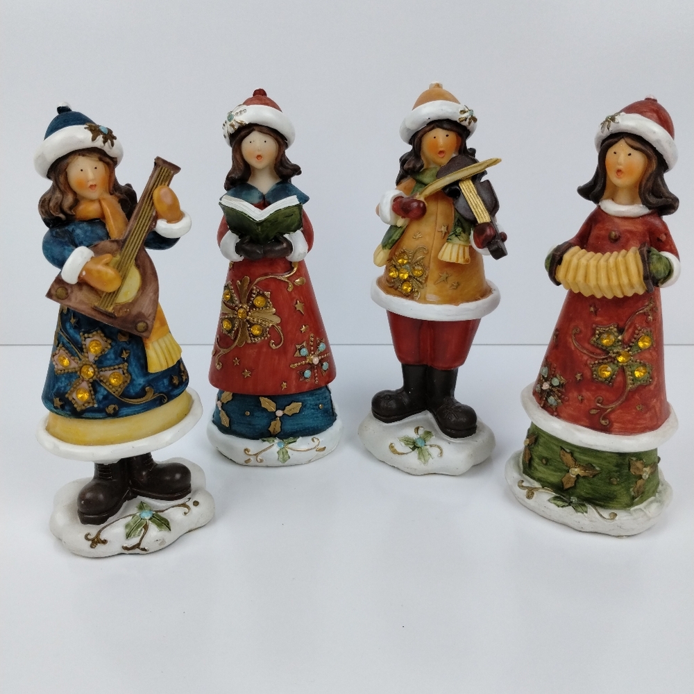 Polystone Christmas Choir Girls Figurines Set of 4 – Greenbrier Holiday Carolers
